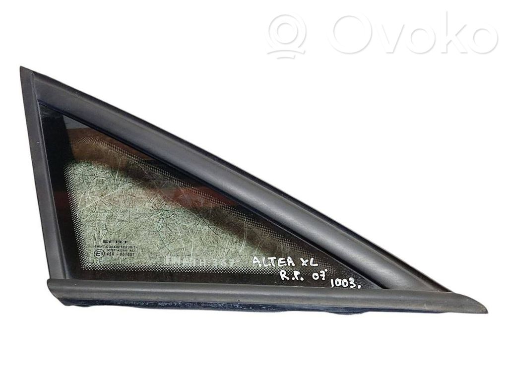 Seat Altea XL Front triangle window/glass 