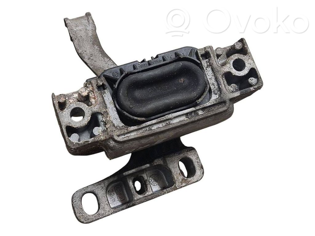 Engine mount bracket   G3109420