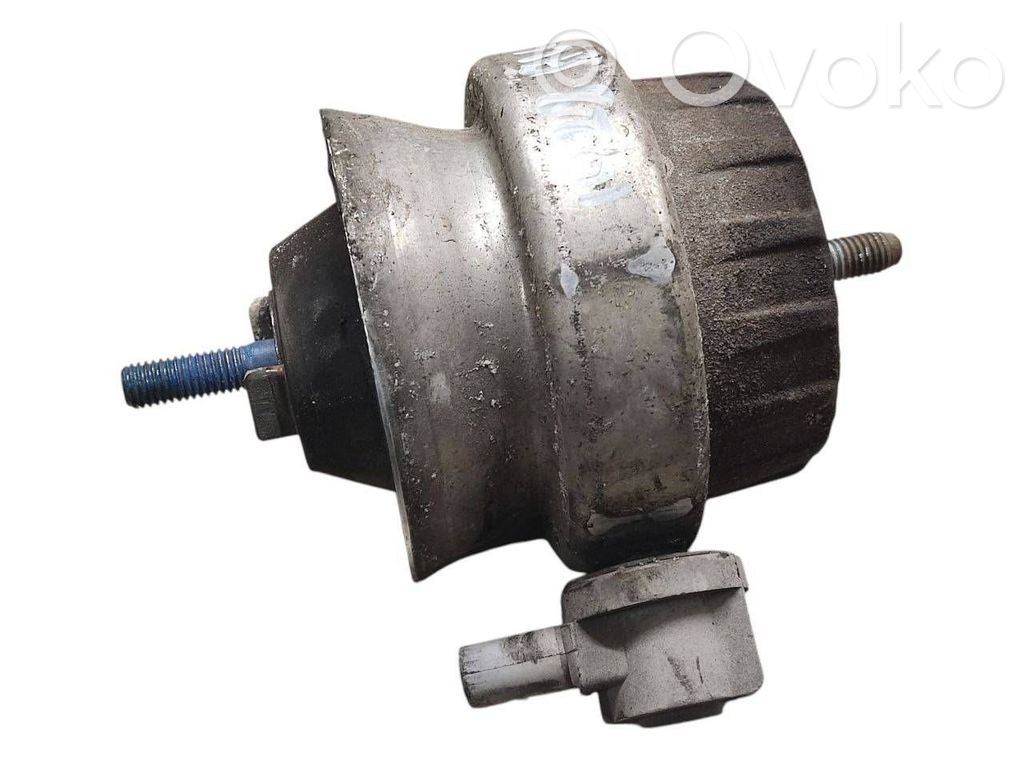 Audi A6 Allroad C6 Engine mount bracket 