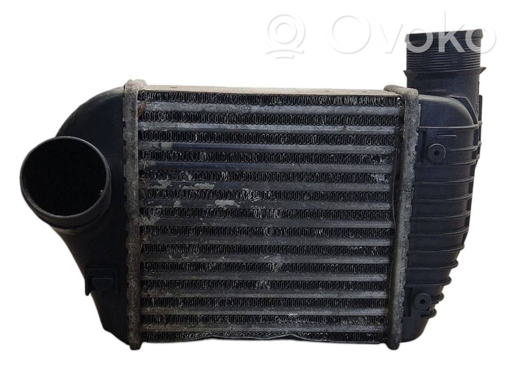 Audi A6 S6 C6 4F Interkūlerio radiatorius 