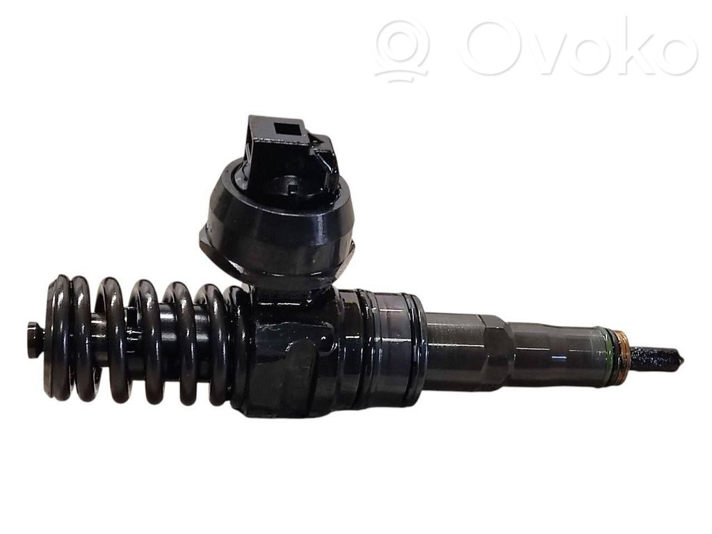 Inyector de combustible   038130073BN,0414720313
