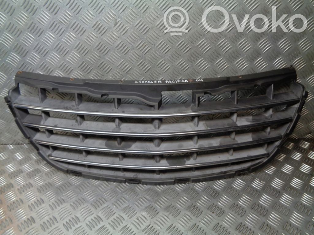Front grill   04857626