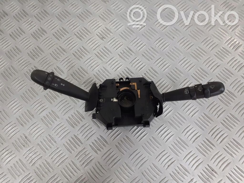 Alfa Romeo 147 Interruptor/palanca de limpiador de luz de giro 