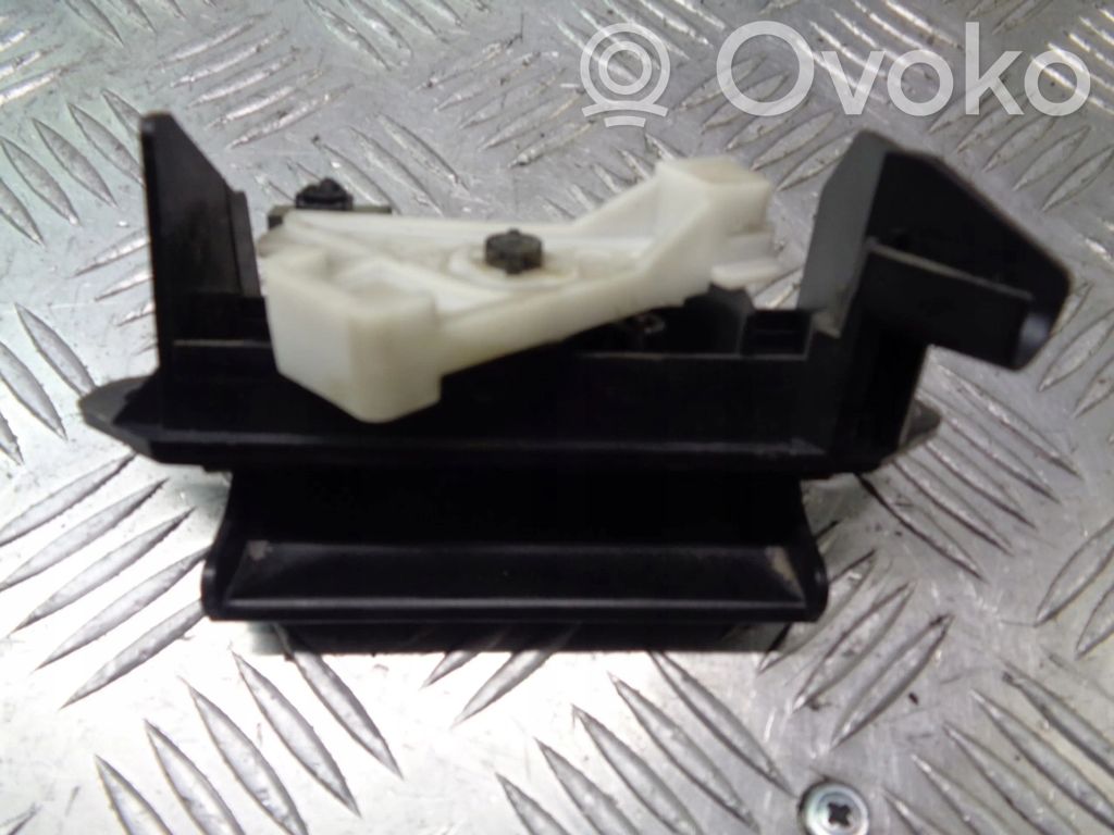 Tailgate/trunk/boot lock/catch/latch