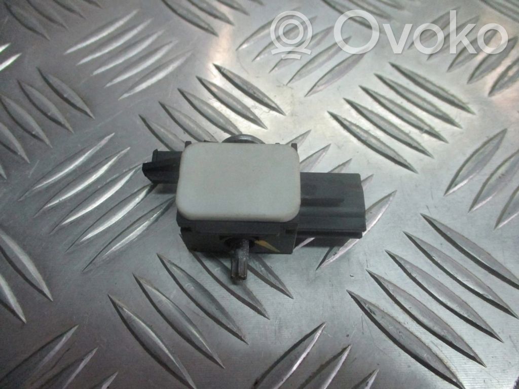 Renault Modus Airbag deployment crash/impact sensor 
