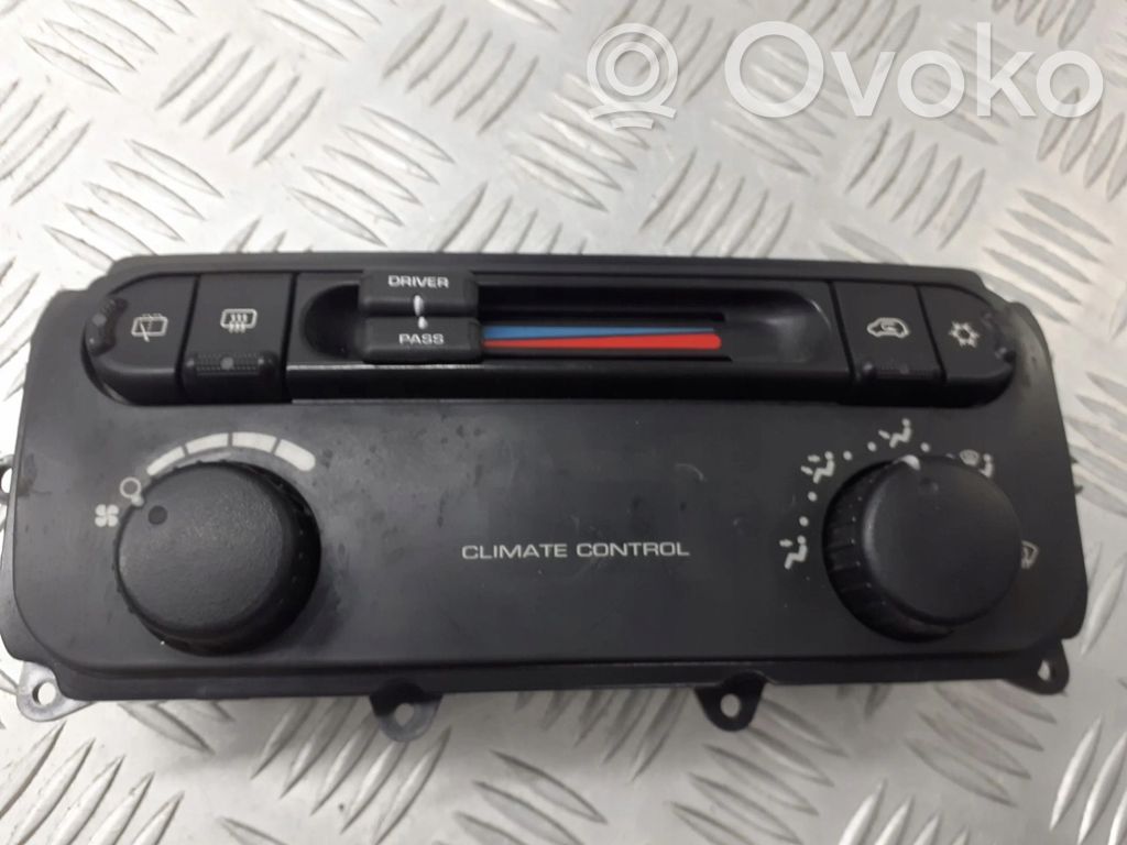 Interruptor de control del ventilador interior   05134626AA