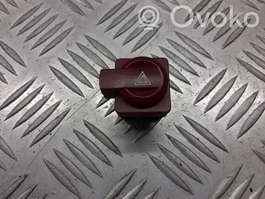 Botón interruptor de luz de peligro   96480877KR