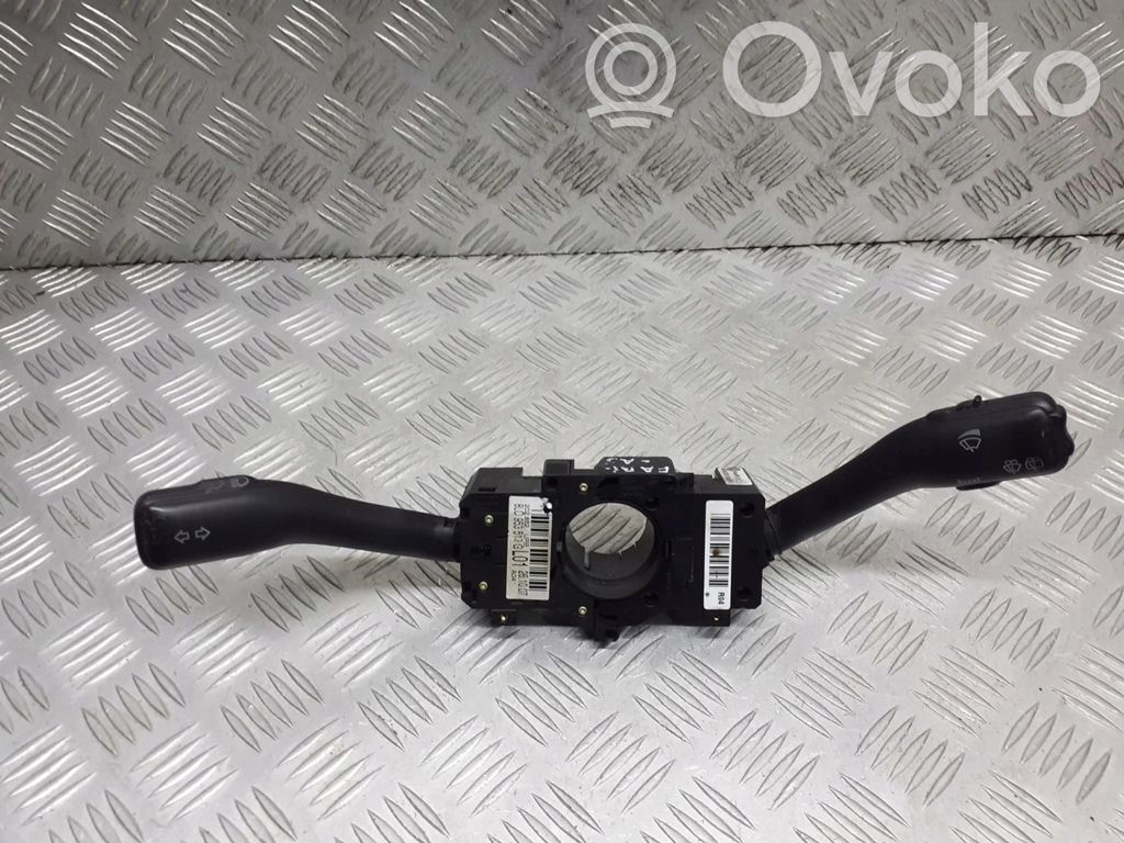 Skoda Fabia Mk1 (6Y) Leva/interruttore dell’indicatore di direzione e tergicristallo 