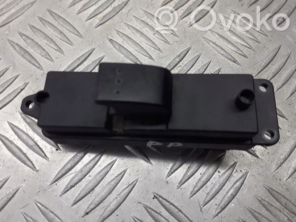 Interruptor del elevalunas eléctrico   BS3E66370