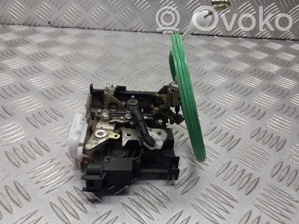 Etuoven lukko   8L1837016C