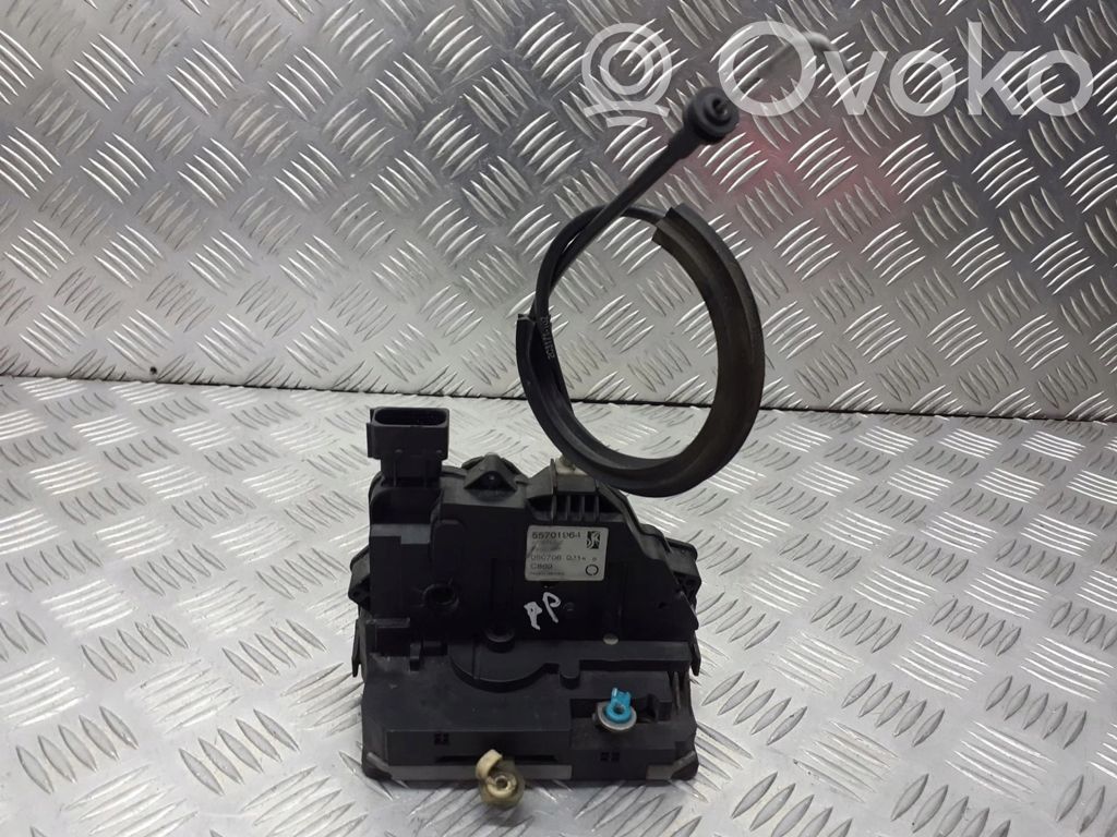 Fiat Grande Punto Zamek drzwi przednich 