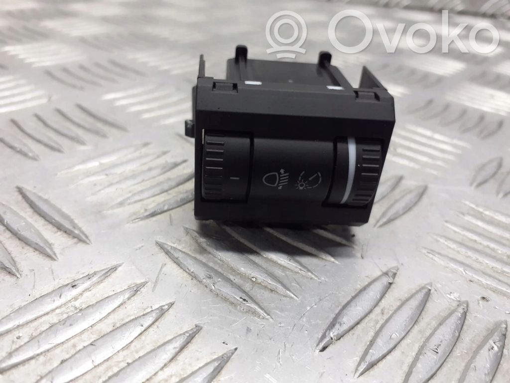 Skoda Octavia Mk2 (1Z) Interruttore di regolazione livello altezza dei fari
