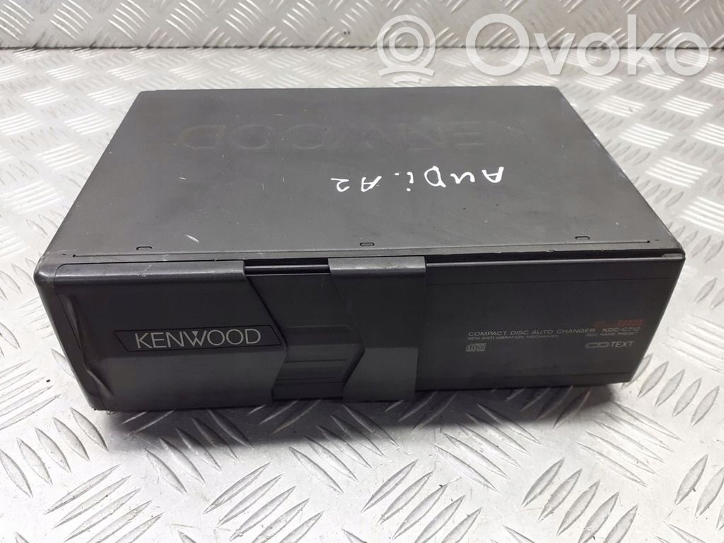 CD/DVD-vaihdin   KDCC712