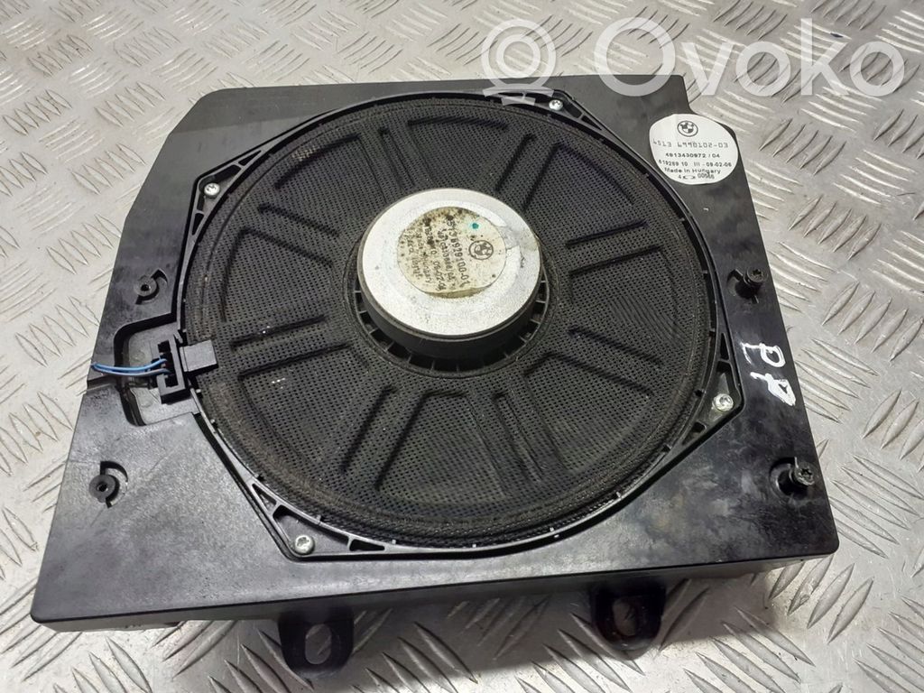 BMW X3 E83 Subwoofer 