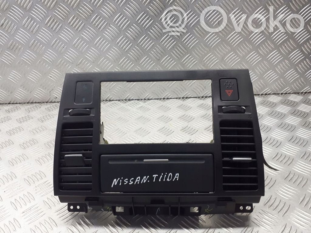 Nissan Tiida C11 Copertura griglia di ventilazione cruscotto