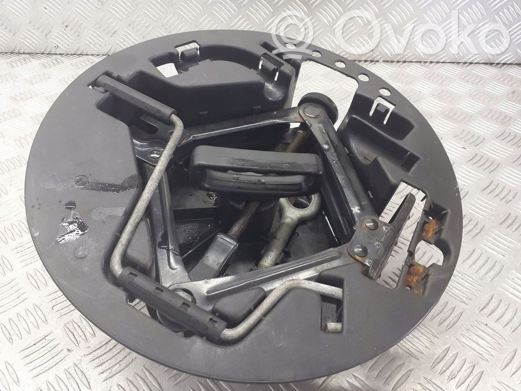 Lancia Lybra Spare wheel section trim 