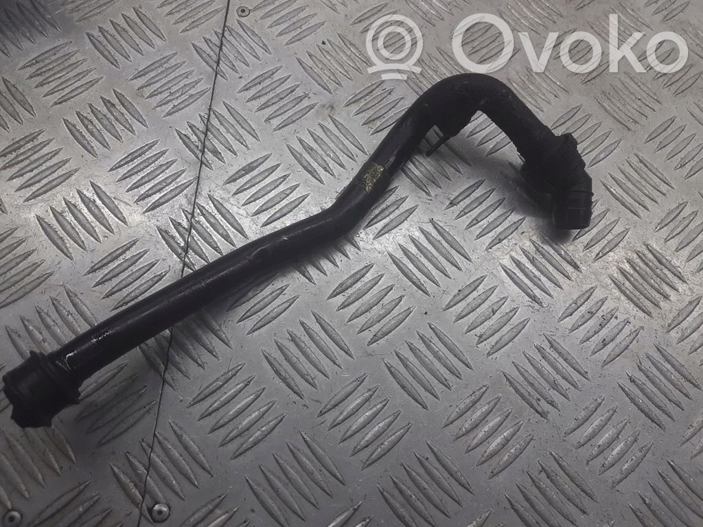Volkswagen PASSAT B5 Tubo flessibile del liquido di raffreddamento del motore 