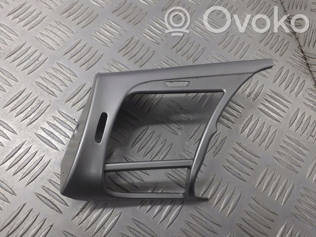 Lancia Ypsilon Moldura del extremo lateral de panel 