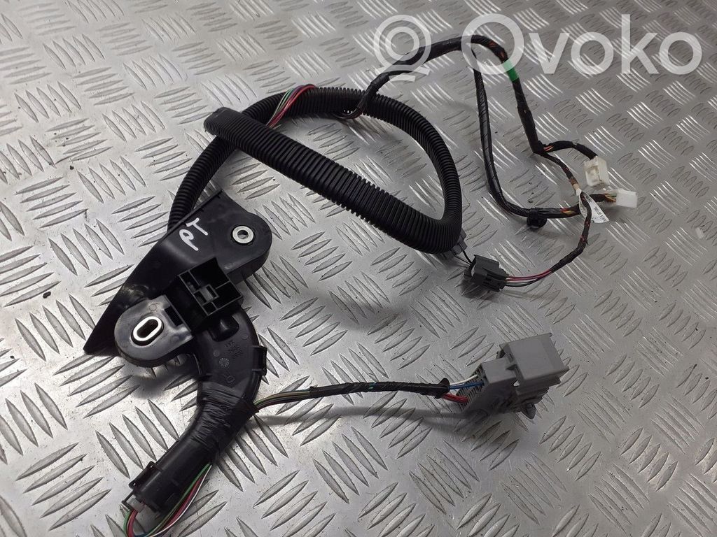 Mazda 5 Arnés/cableado de puerta delantera 
