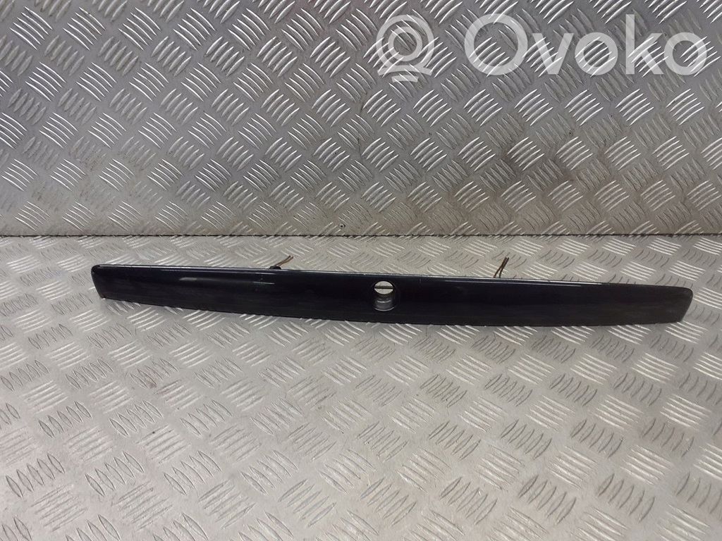 Skoda Octavia Mk1 (1U) Spoiler tylnej szyby klapy bagażnika 
