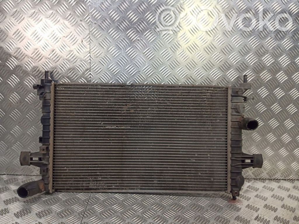Opel Astra H Radiator lichid răcire 
