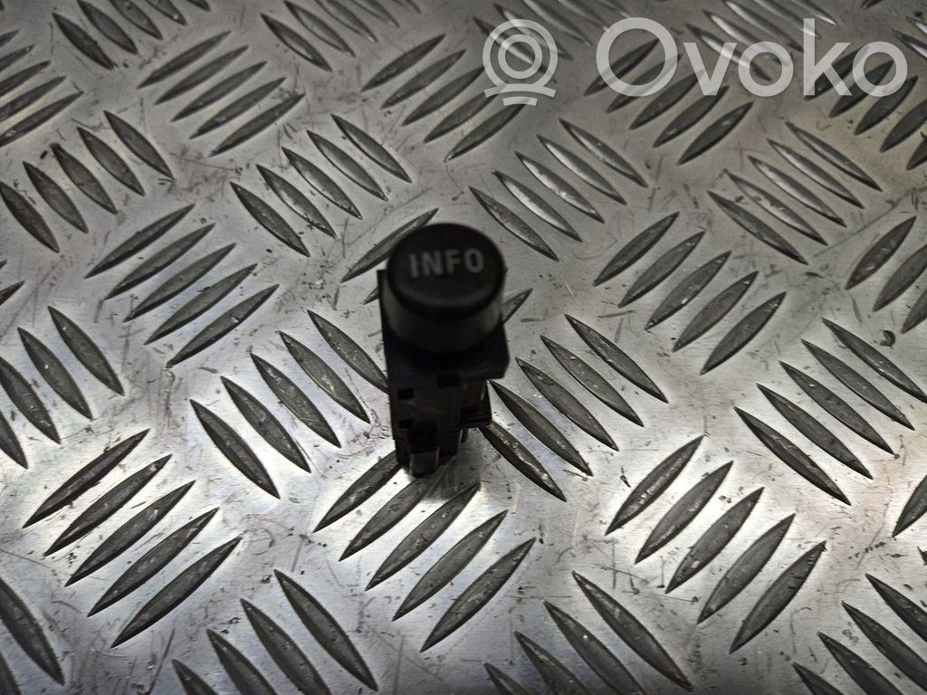 Citroen C-Crosser Un conjunto de interruptores 