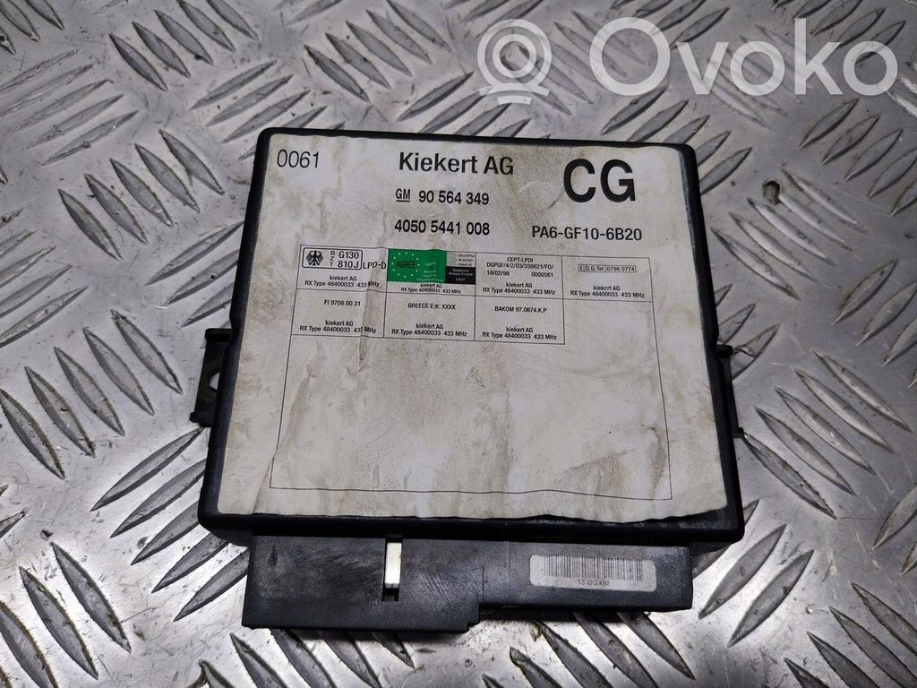Opel Omega B2 Unidad de control/módulo de carrocería central 