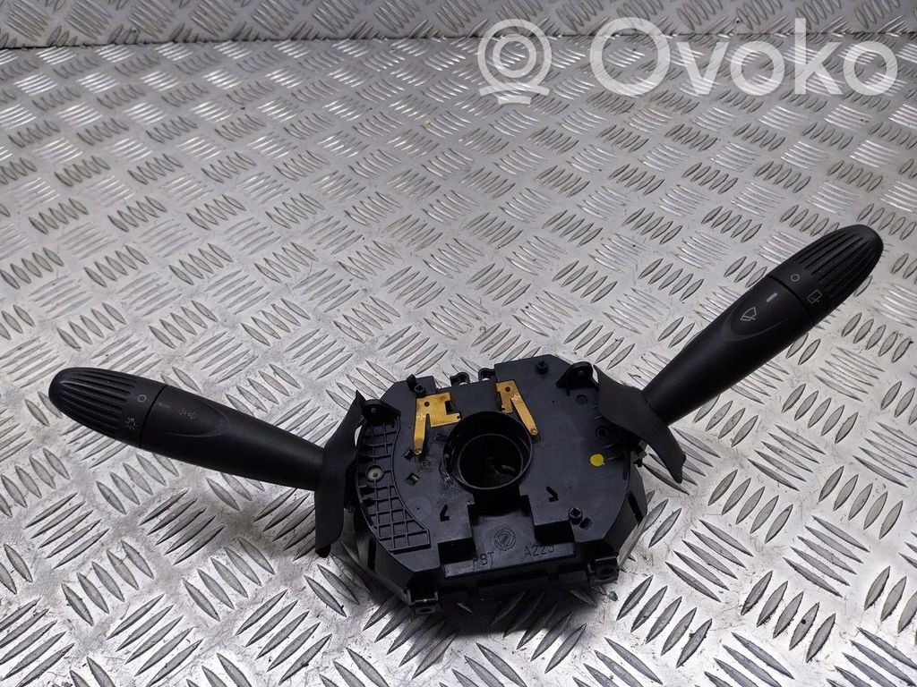 Fiat Punto (188) Leva/interruttore dell’indicatore di direzione e tergicristallo