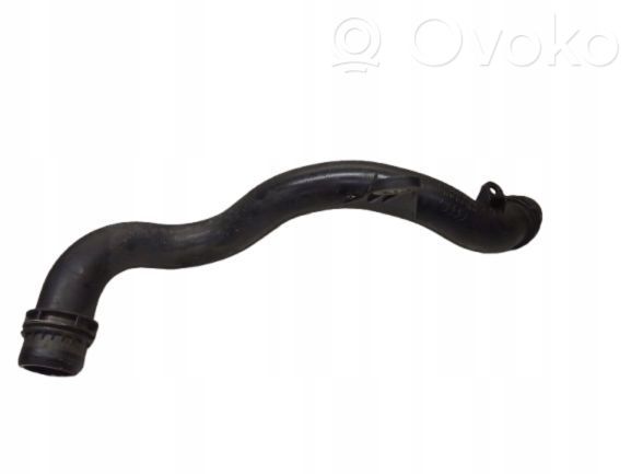 Audi A4 S4 B9 8W Tubo flessibile del liquido di raffreddamento del motore