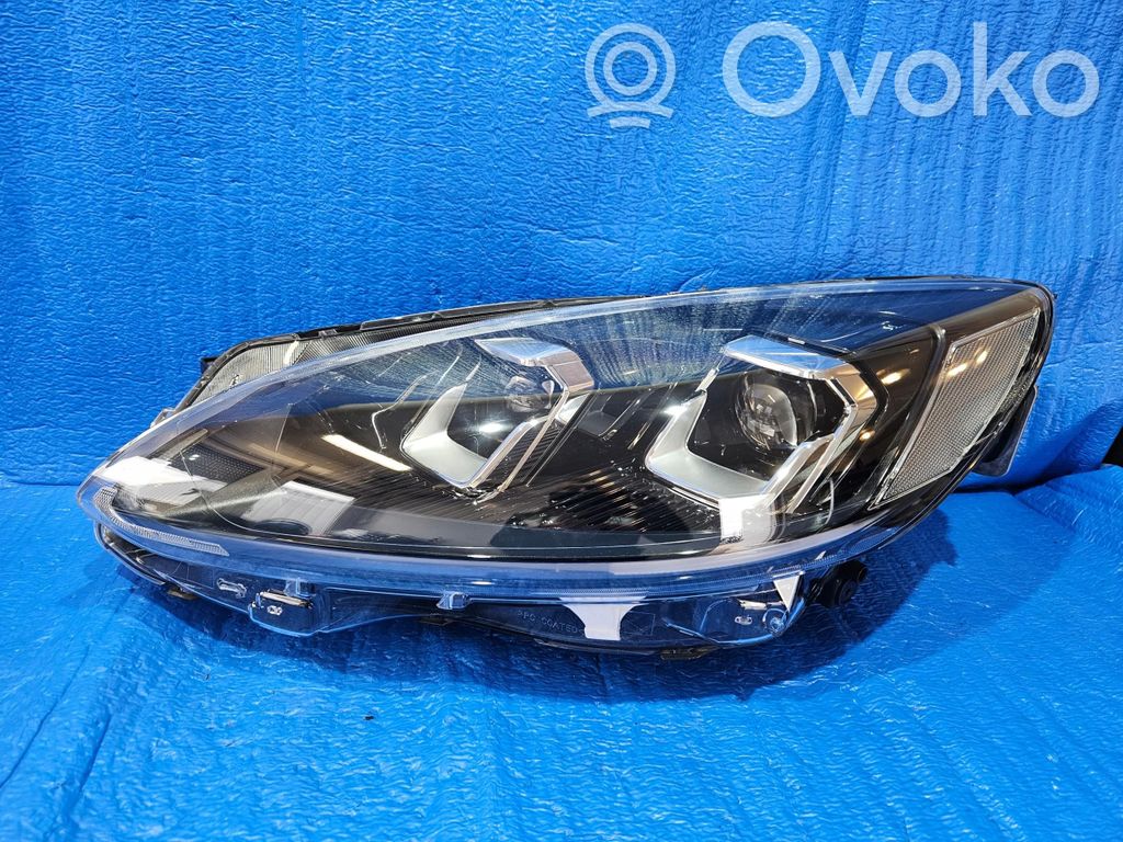 Ford Kuga III Lampa przednia 
