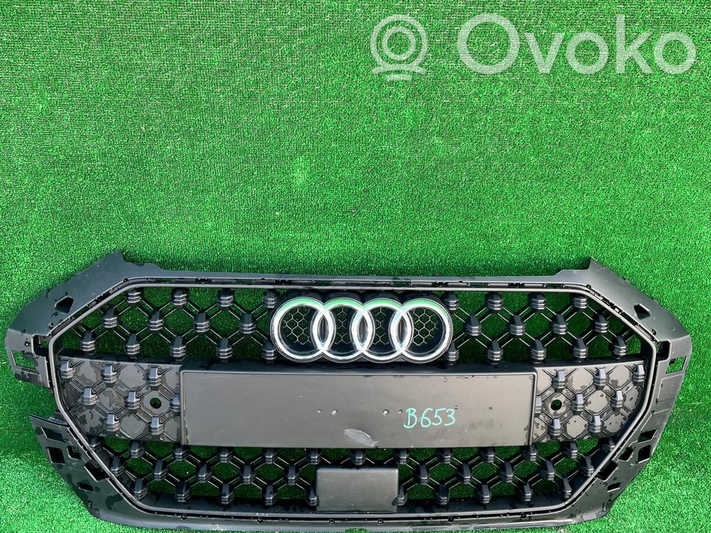 Audi A1 Front bumper upper radiator grill 