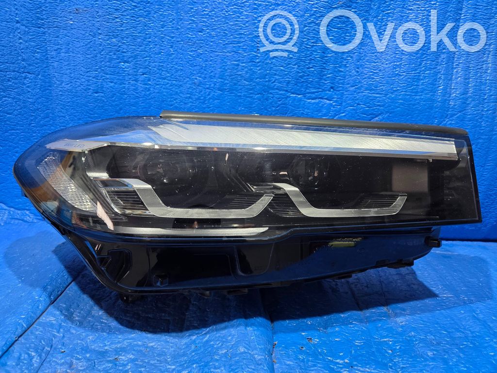 BMW 5 G30 G31 G38 Lampa przednia 