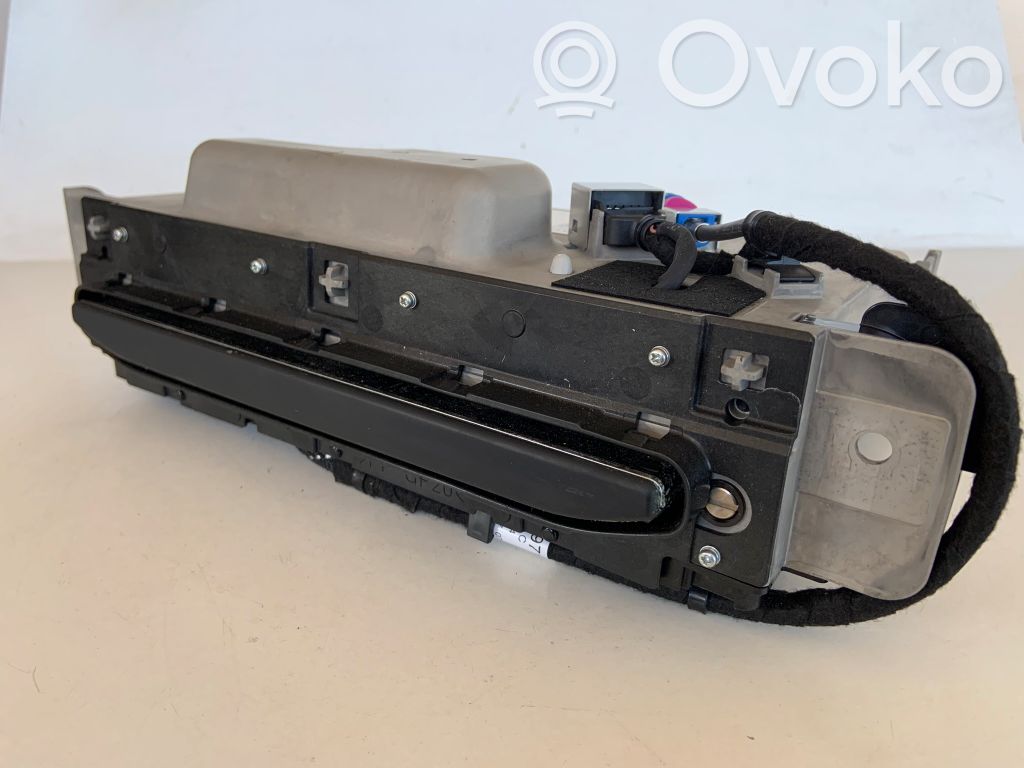Audi Q7 4M Screen/display/small screen 
