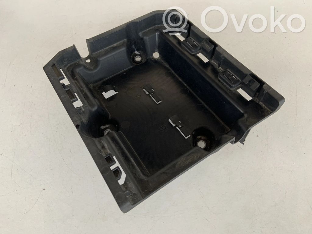 Audi Q7 4M Alte piese compartiment motor 