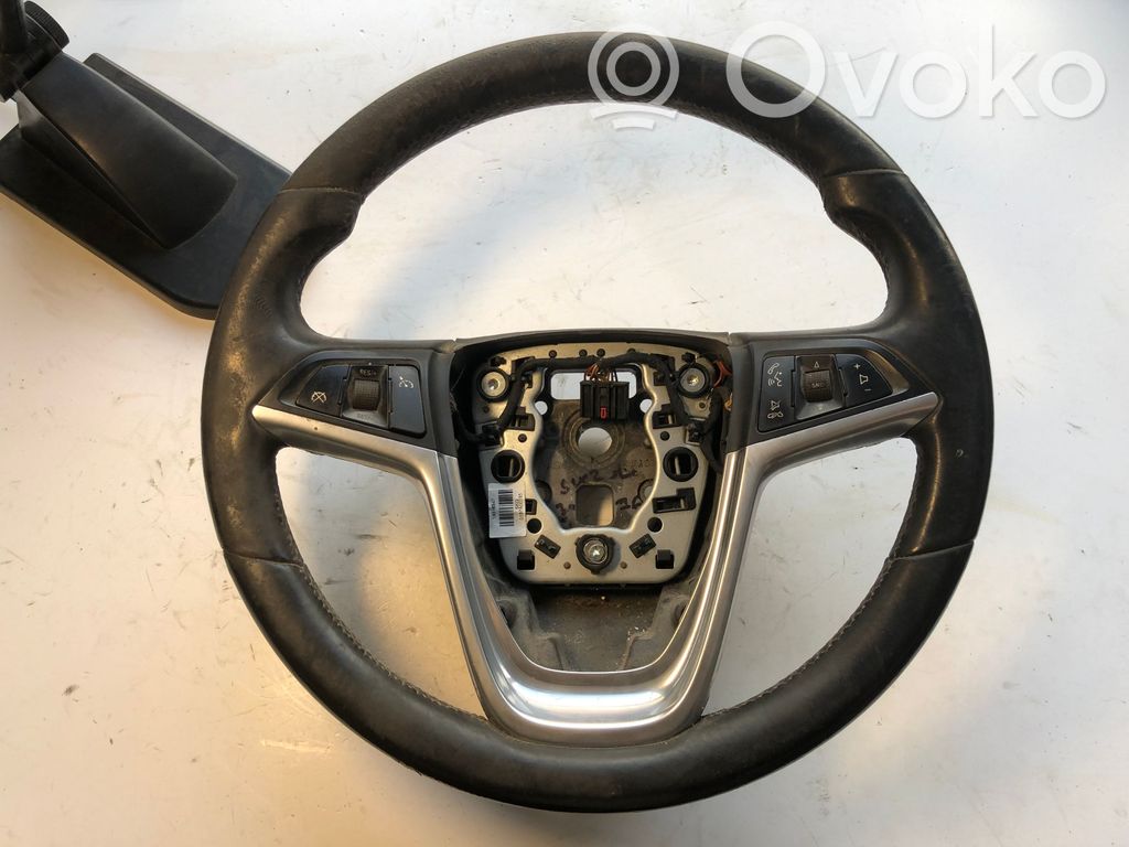 Ohjauspyörä   13316547,0187A00185,101779919,1019136334,609928910D