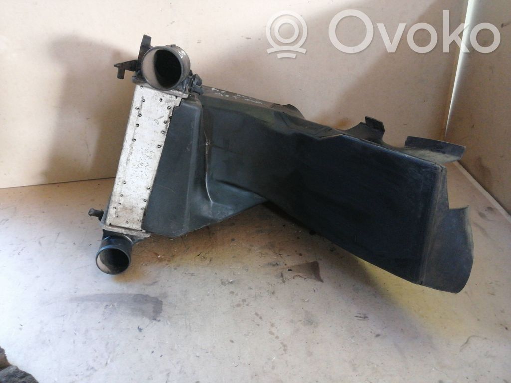 Audi A4 S4 B5 8D Chłodnica powietrza doładowującego / Intercooler 