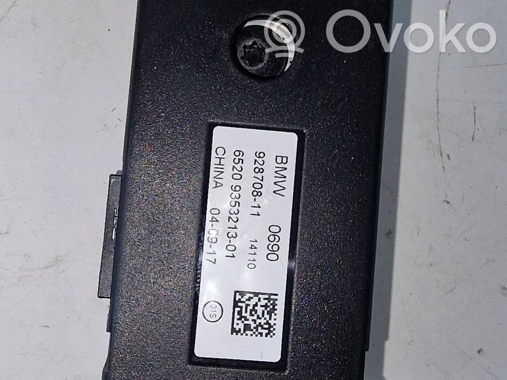 BMW 2 F46 Komforto modulis 