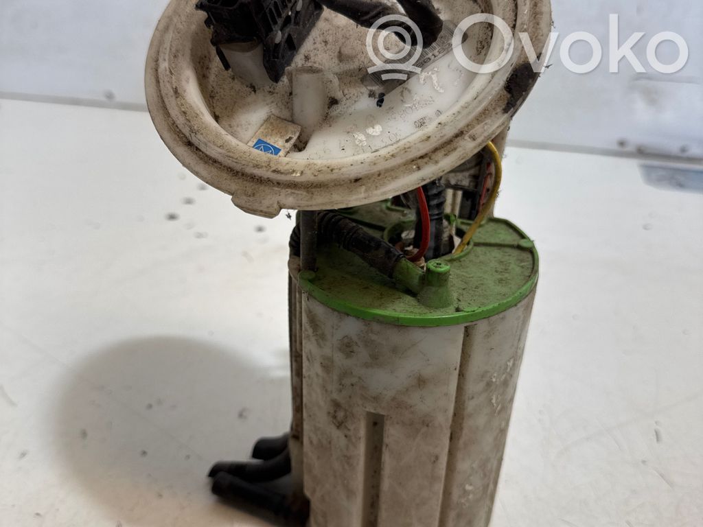 BMW 5 E60 E61 Pompe à carburant 