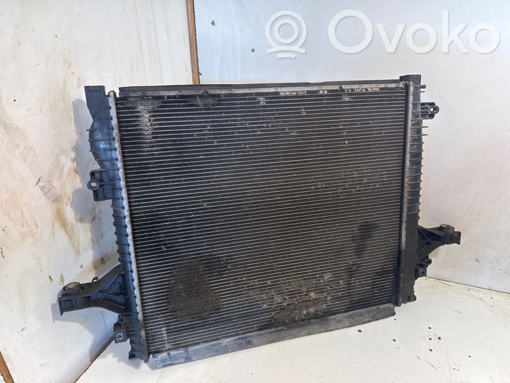 Volvo XC90 Aušinimo skysčio radiatorius 