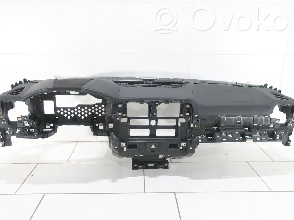 Lamborghini Urus Bord 