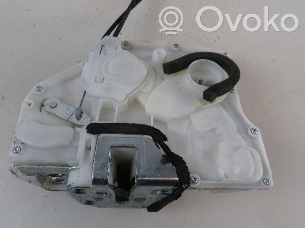 Suzuki SX4 Front door lock 