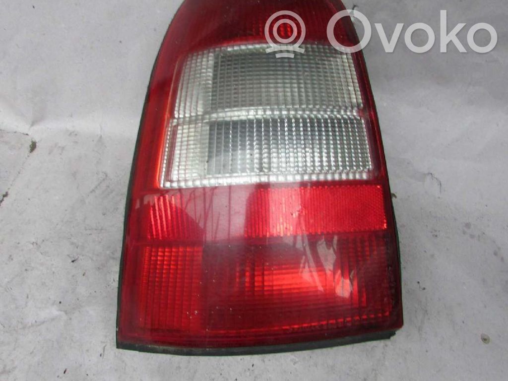 Opel Vectra B Luci posteriori 