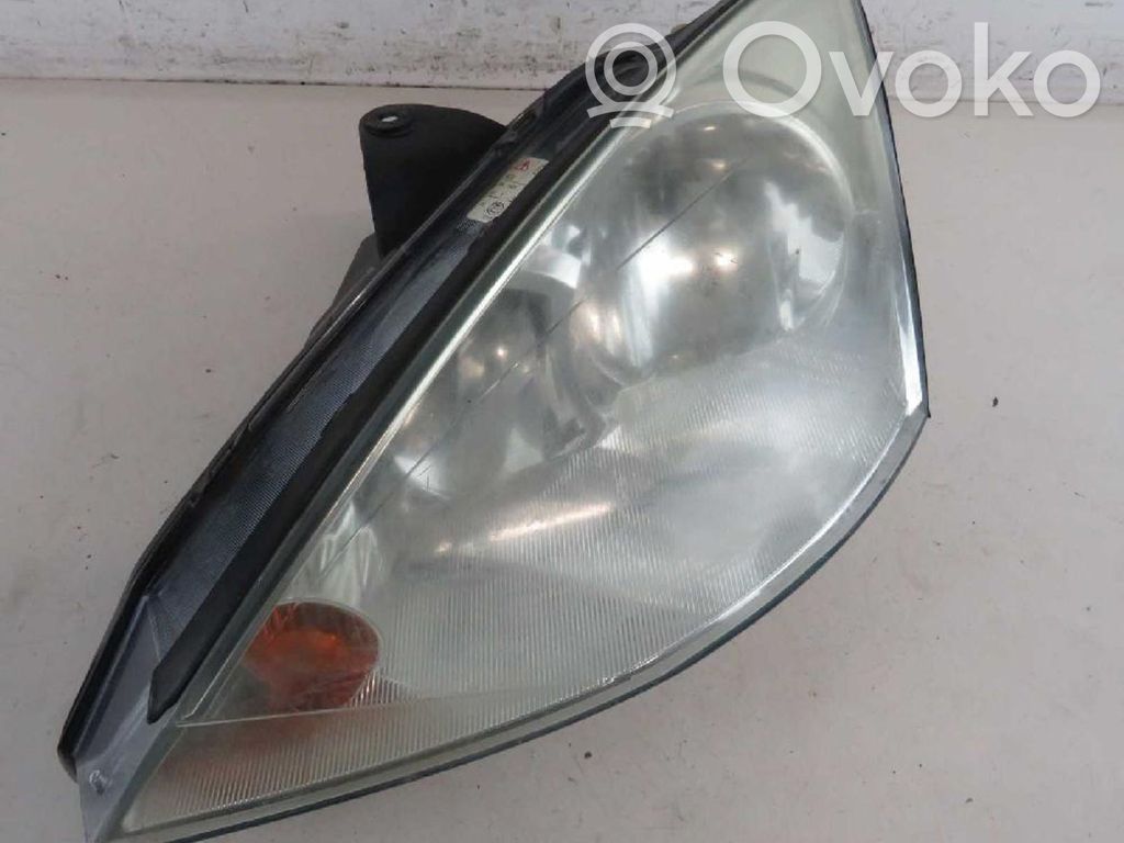 Ford Focus Scheinwerfer 