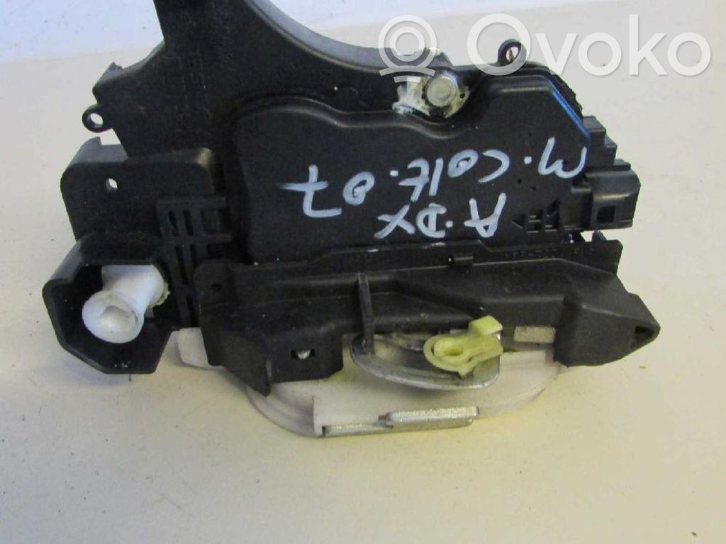 Tie down hook / loop   20716