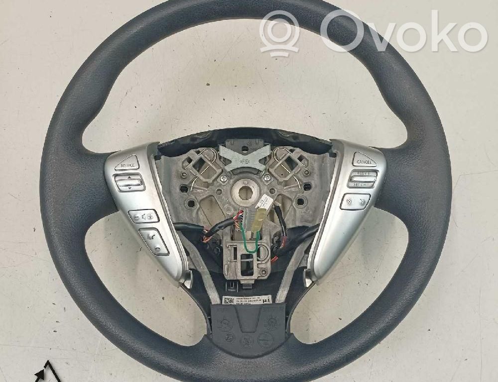 Nissan Note (E12) Руль 