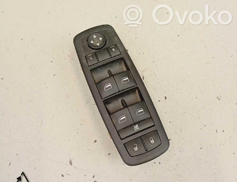 Jeep Cherokee IV KK Electric window control switch 