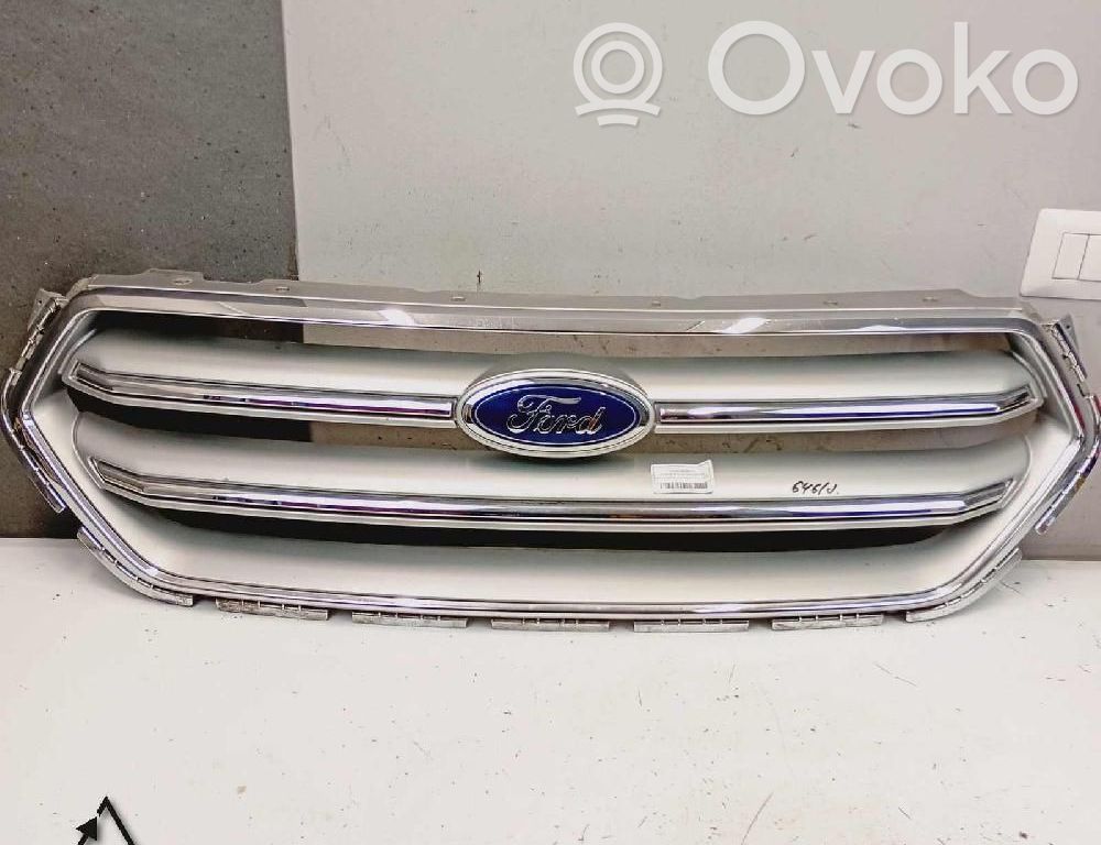 Ford Kuga II Front grill 