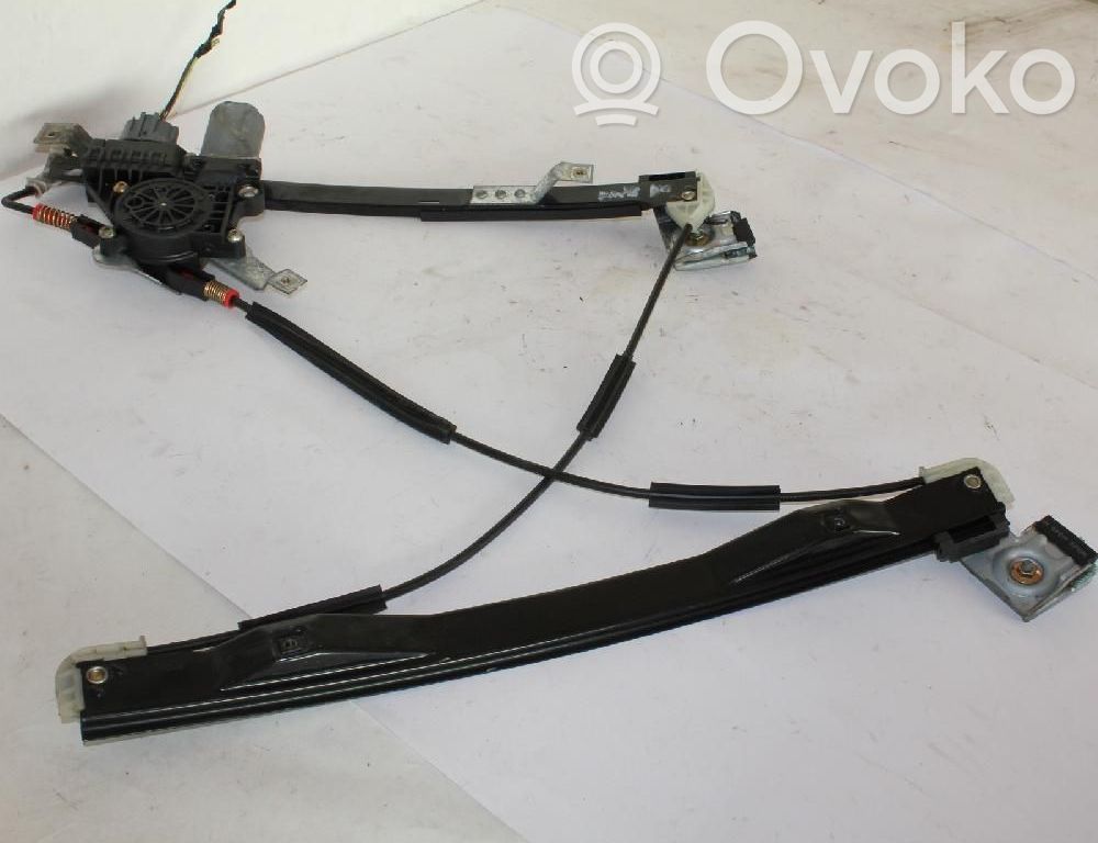 Ford Mondeo Mk III Macara ușă față cu motor 