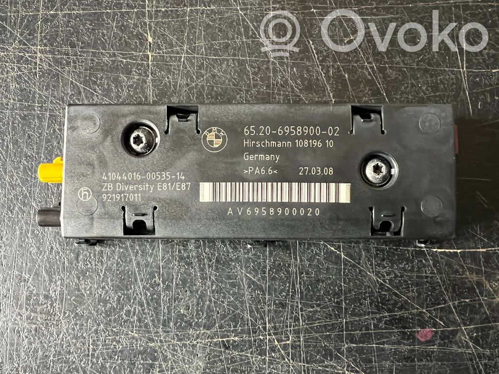 BMW 1 E81 E87 Antenos stiprintuvas 