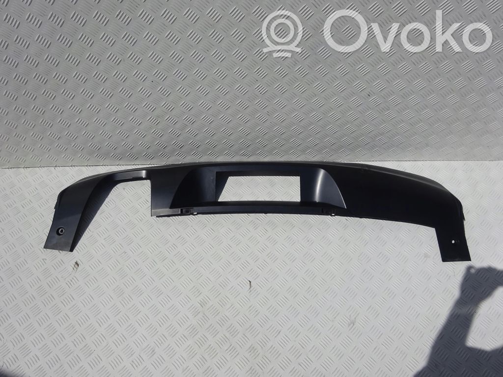 Audi Q2 - Takapuskurin alaosan lista 
